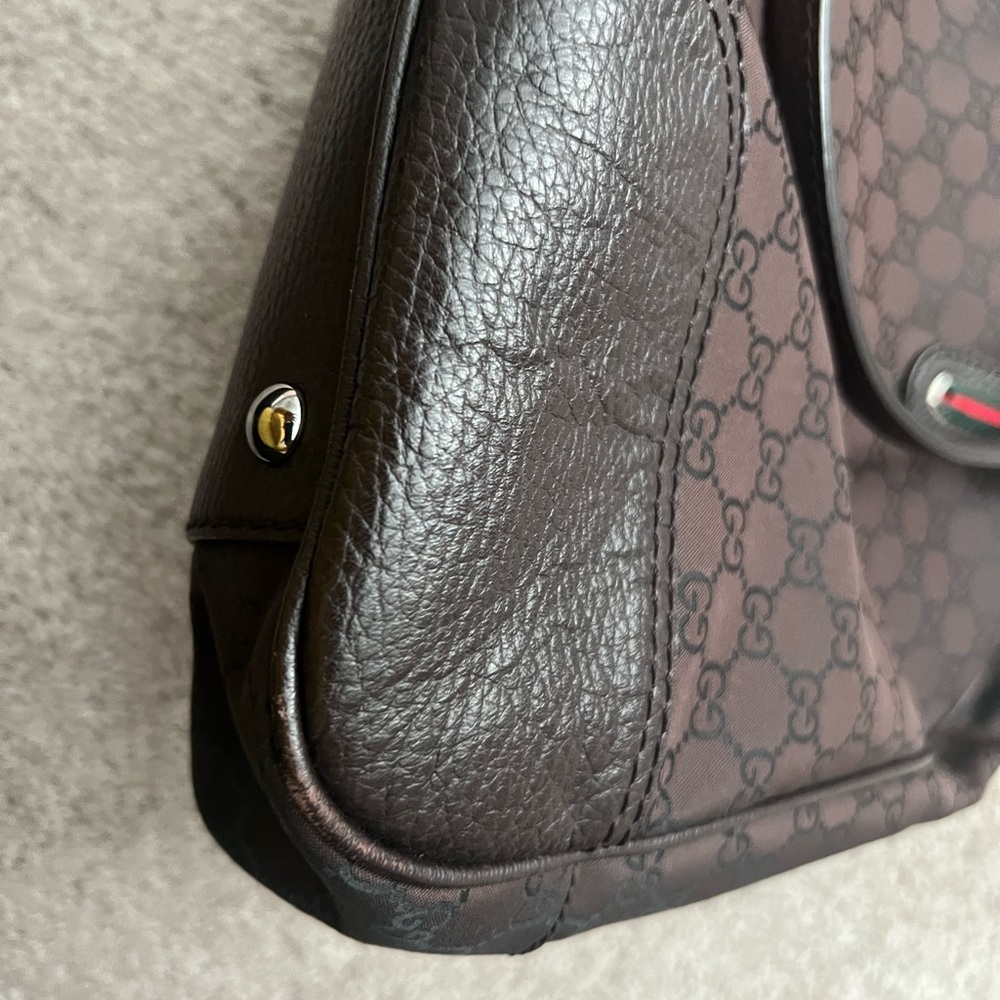 Vintage Gucci
Large Princy GG Nylon Shoulder Bag - Picture 8 of 15